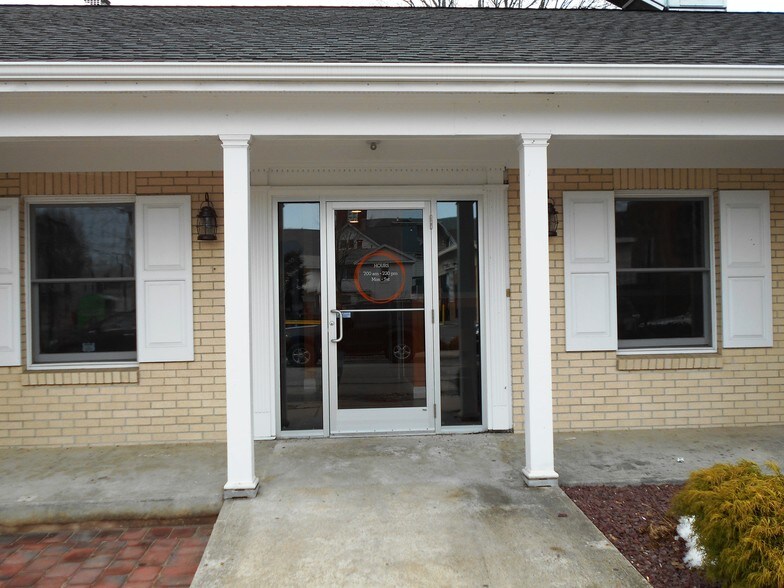 More Photos Of 148 Elizabeth St, Derby Restaurant For Lease