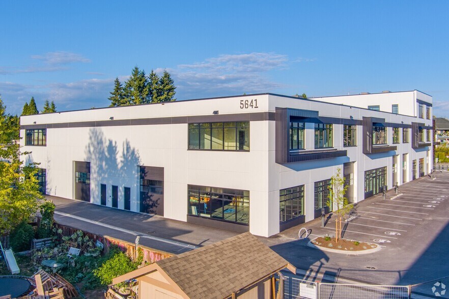 More Photos Of 19975 56 Av, Langley Unknown For Lease