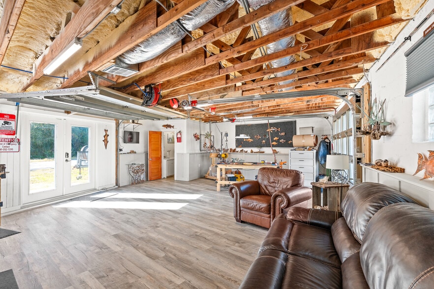 More Photos Of 2997 N Us Highway 1, Fort Pierce Light Manufacturing For Sale