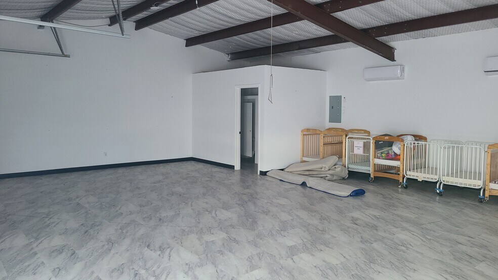 More Photos Of 1315 S Palestine St, Athens Daycare Center For Lease