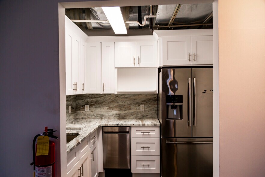 More Photos Of 319 Atlanta St SE, Marietta Office For Lease