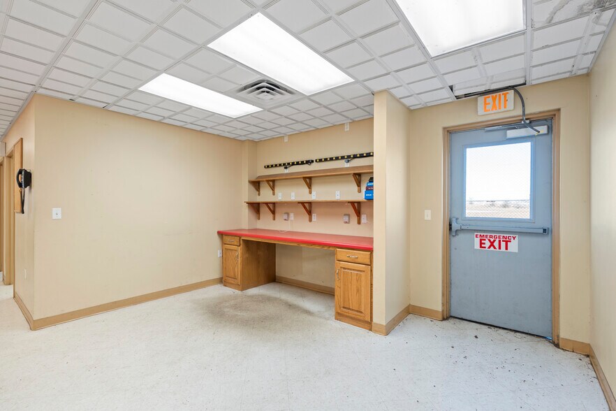 More Photos Of 275 Larcel Dr, Sikeston Flex For Lease