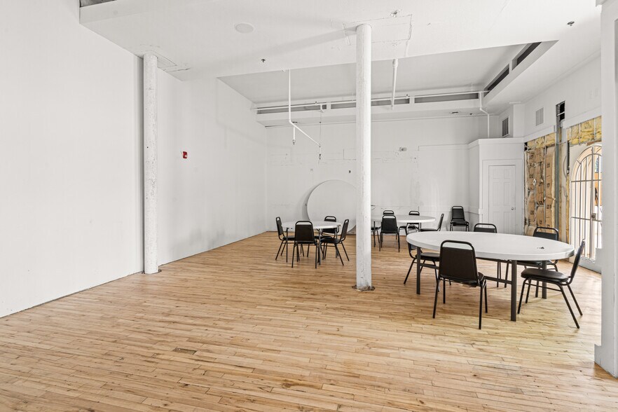 More Photos Of 209 N Main St, Pueblo Office For Lease