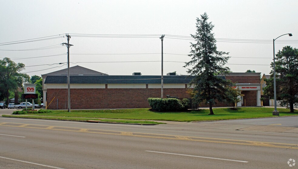 More Photos Of 900 N Broad St, Fairborn Freestanding For Lease