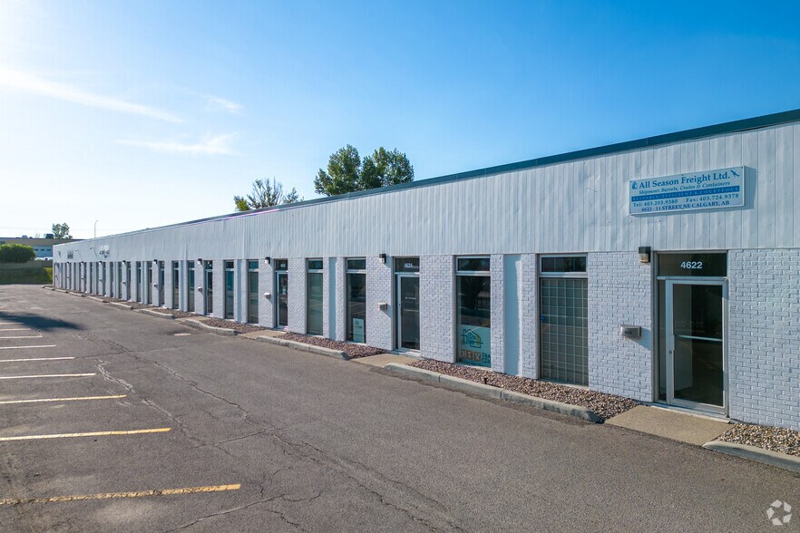 More Photos Of 4620-4640 11 St NE, Calgary Warehouse For Lease