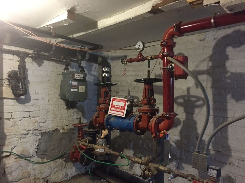 More Photos Of 646 Manhattan Ave, Brooklyn Storefront Retail Residential For Lease