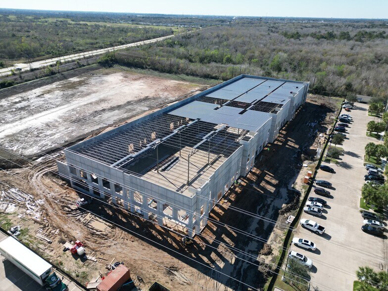 More Photos Of 9220 Kirby Dr, Houston Unknown For Lease