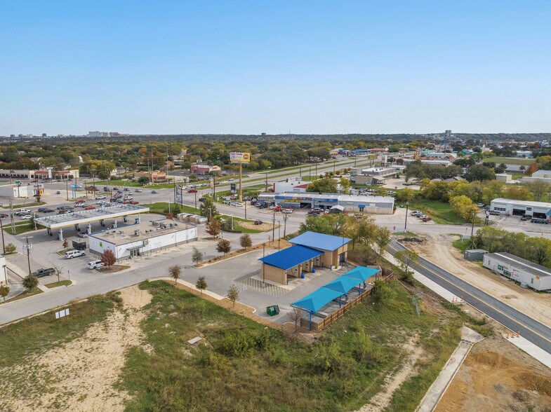 More Photos Of 7535 Bandera Rd, San Antonio Carwash For Sale