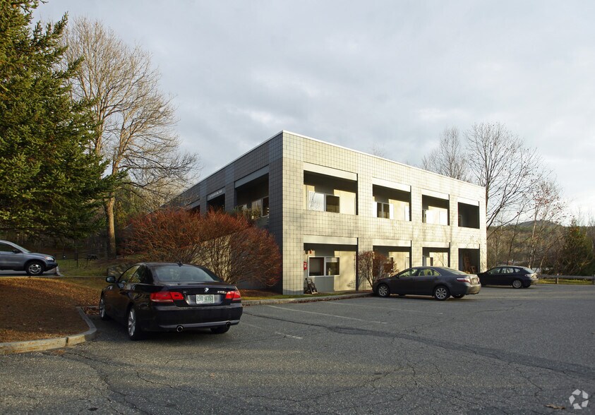 More Photos Of 30 Airport Rd, West Lebanon Office For Lease