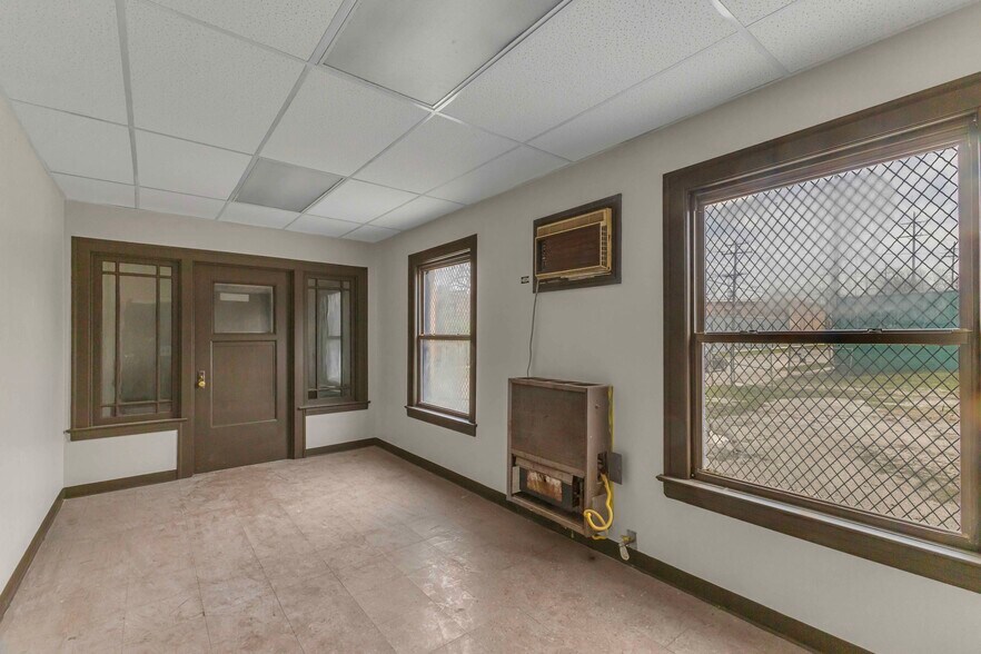 More Photos Of 7500 Bessemer Ave, Cleveland Manufacturing For Lease