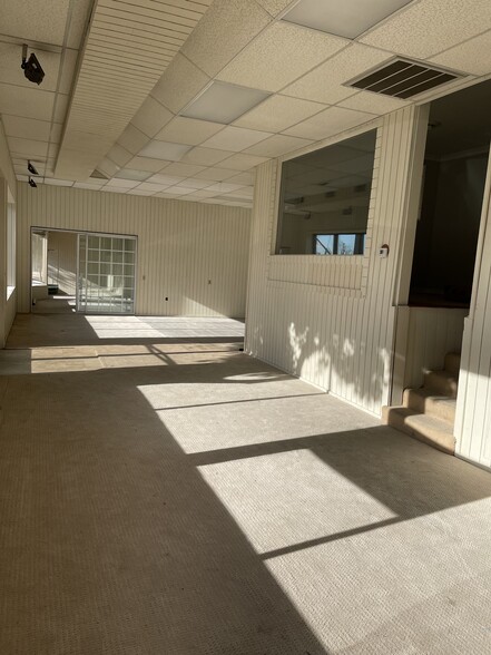More Photos Of 7639 Foothill Blvd, Tujunga Storefront For Lease