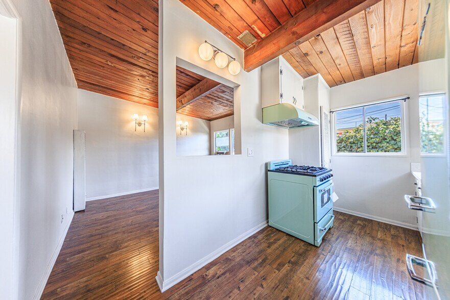 More Photos Of 5629 Cleon Ave, North Hollywood Multifamily For Sale