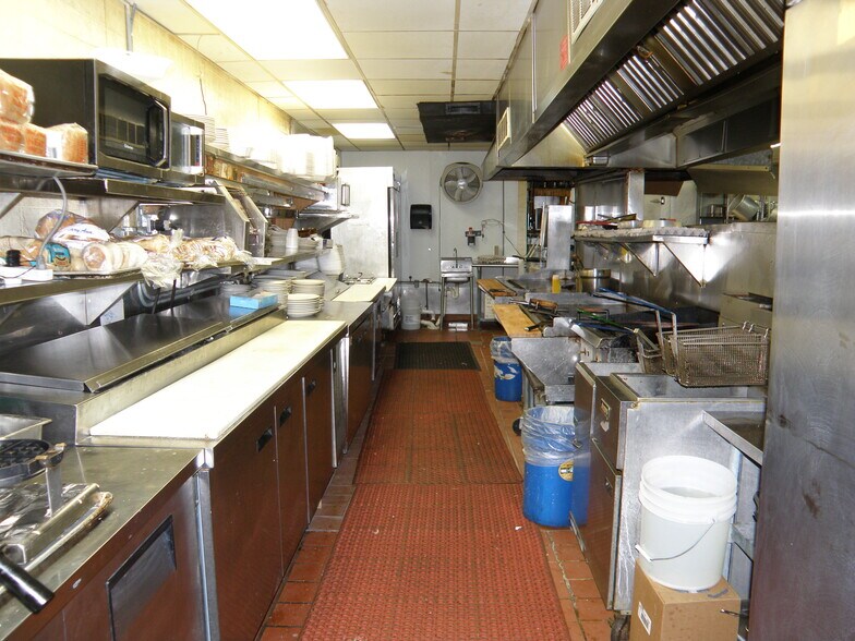 More Photos Of 8501 W Capitol Dr, Milwaukee Restaurant For Sale