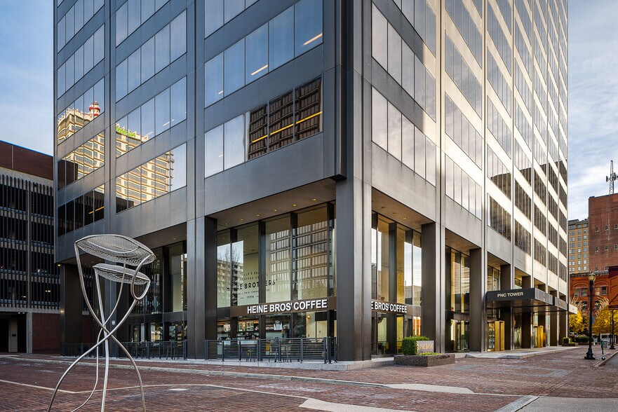 More Photos Of 101 S 5th St, Louisville Office For Lease