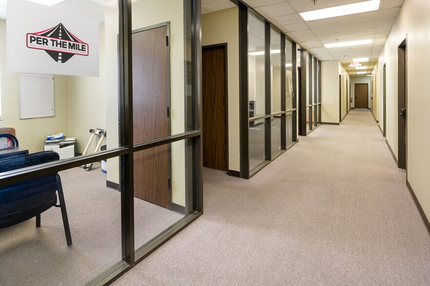 More Photos Of 5301 Polk St, Houston Warehouse For Lease