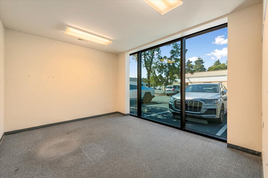 More Photos Of 1290 Reamwood Ave, Sunnyvale Research And Development For Lease