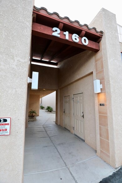 More Photos Of 2160 McCulloch Blvd N, Lake Havasu City General Retail For Sale
