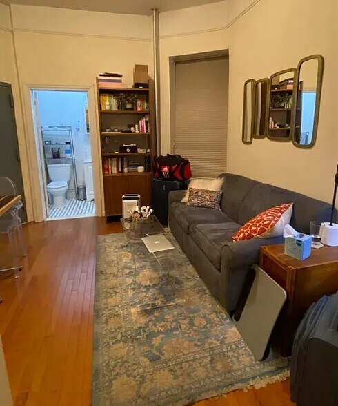 More Photos Of 239 W 20th St, New York Apartments For Sale