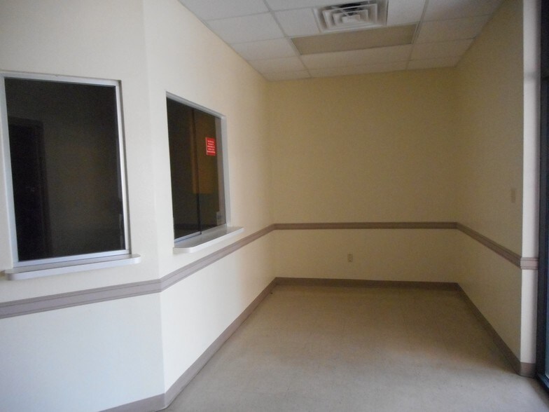 More Photos Of 864 Central Blvd, Brownsville Medical For Sale