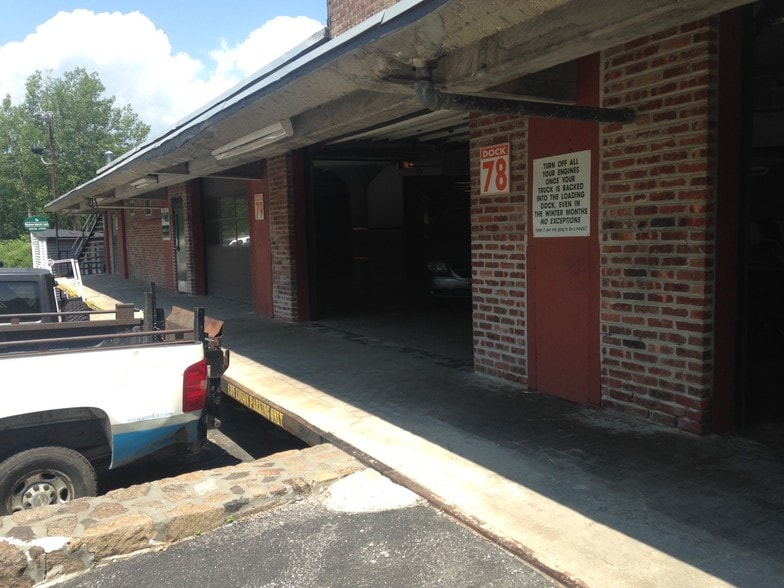 More Photos Of 3199 Albany Post Rd, Buchanan Warehouse For Lease