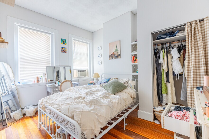 More Photos Of 291-293 E St, Boston Apartments For Sale