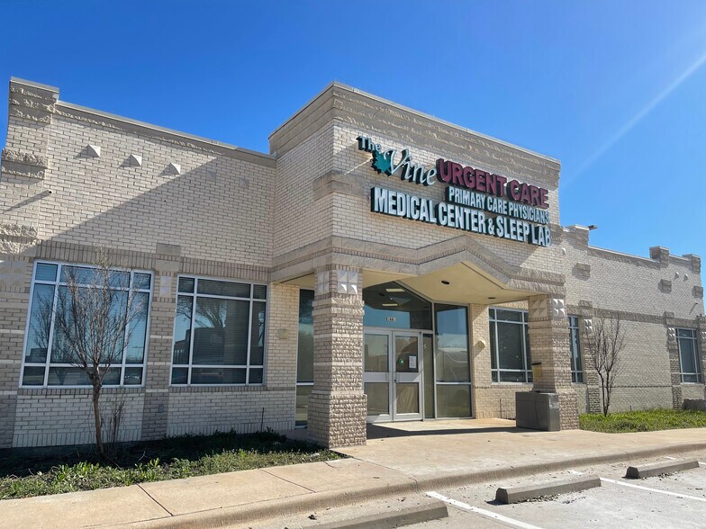 Primary Photo Of 1661 Eastchase Pkwy, Fort Worth Medical For Lease