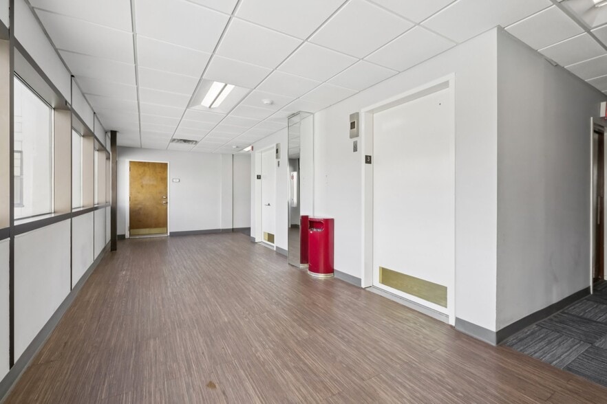 More Photos Of 401 Hamburg Turnpike, Wayne Medical For Sale