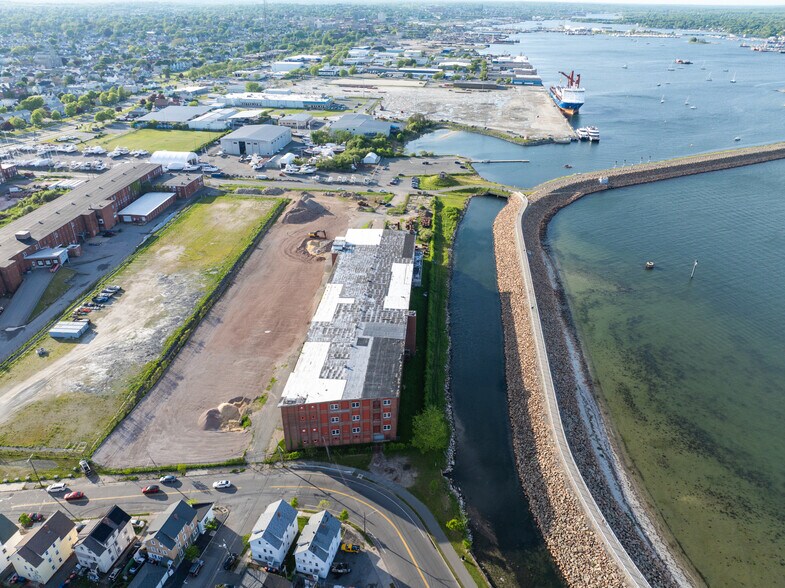 More Photos Of 11 Cove St, New Bedford Manufacturing For Sale