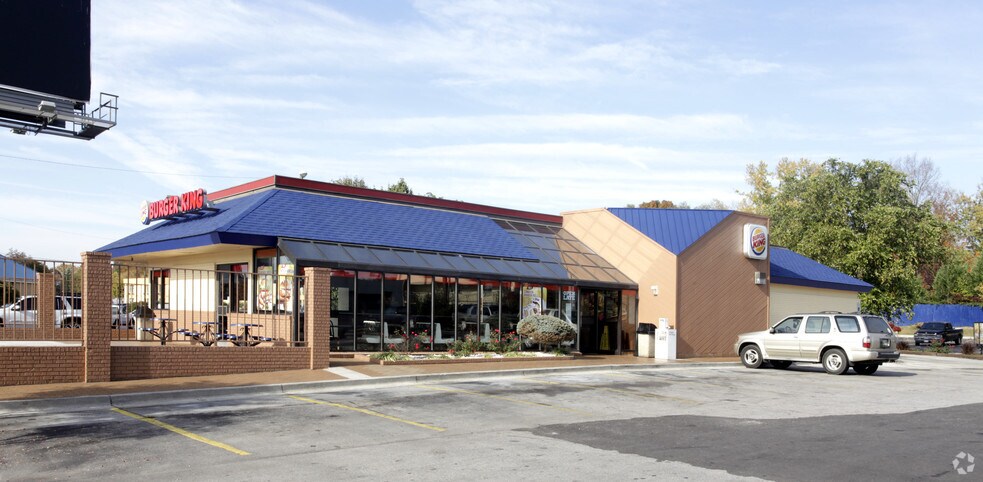 More Photos Of 319 Merchants Dr, Knoxville Fast Food For Sale