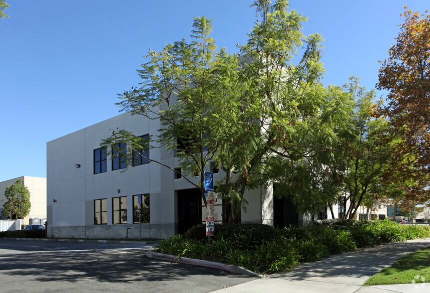 More Photos Of 30221 Aventura, Rancho Santa Margarita Research And Development For Sale