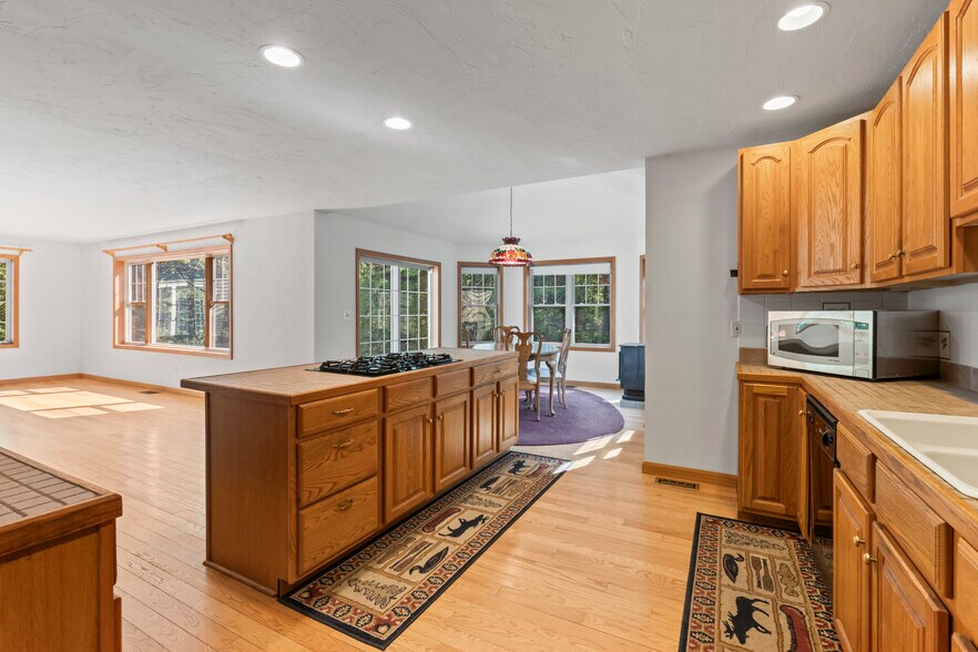 More Photos Of 41 Hobbs Rd, West Newfield Specialty For Sale