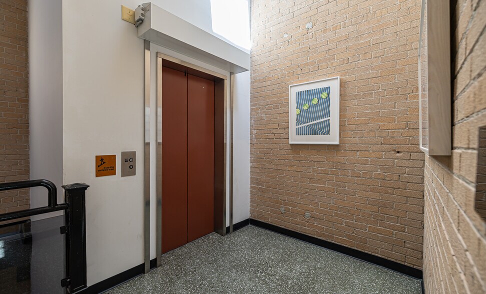 More Photos Of 657 Howard St, San Francisco Loft Creative Space For Lease