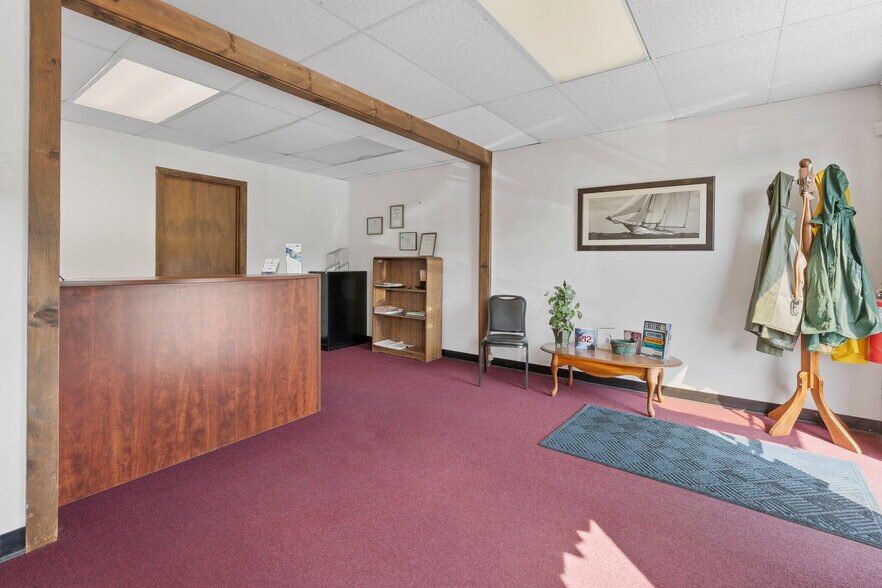 More Photos Of 850 E Industrial Park Dr, Manchester Industrial For Sale