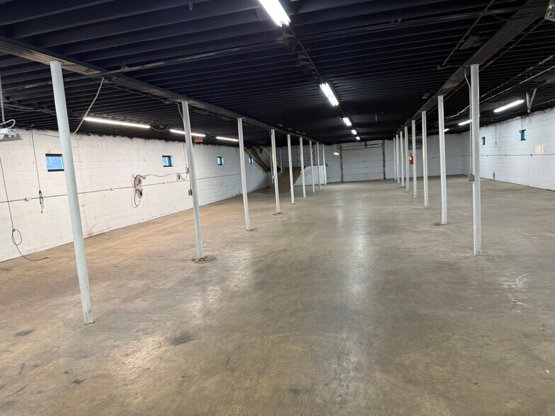 More Photos Of 630 Trindale Rd, Trinity Warehouse For Lease