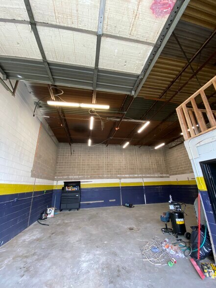 More Photos Of 7600 State Rd, Philadelphia Warehouse For Lease