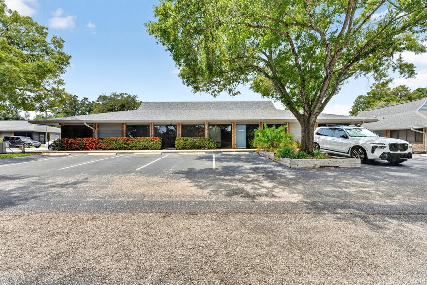More Photos Of 701 Enterprise Rd E, Safety Harbor Medical For Lease