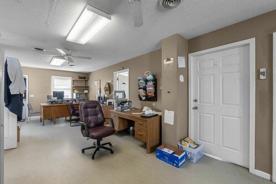 More Photos Of 3006 State Highway FF, Jackson Industrial For Sale