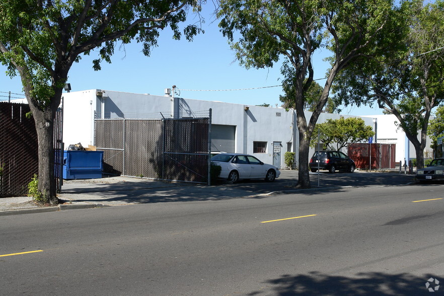 Primary Photo Of 1020 O'Brien Dr, Menlo Park Warehouse For Lease