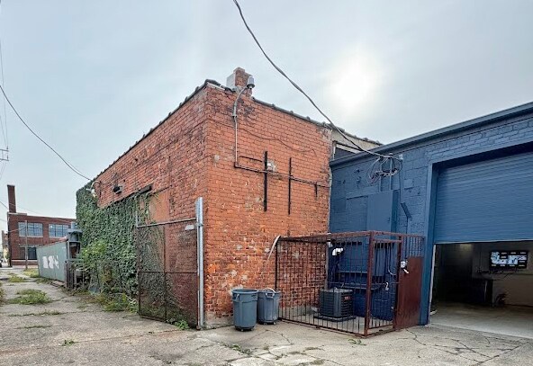 More Photos Of 545 E Milwaukee St, Detroit Warehouse For Sale