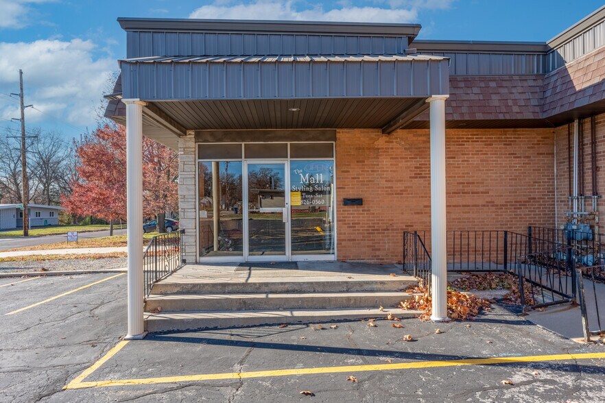 More Photos Of 1806 W 11th St, Sedalia Office For Lease