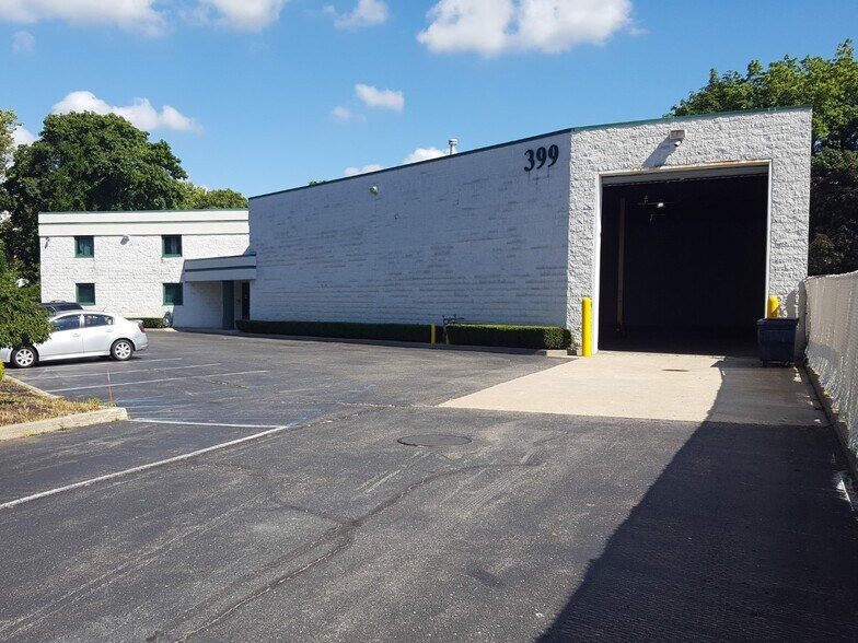 More Photos Of 399 Farmingdale Rd, West Babylon Warehouse For Lease