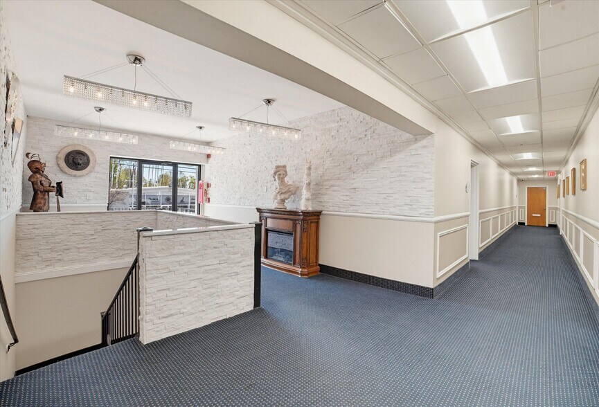 More Photos Of 444 E Boston Post Rd, Mamaroneck Medical For Lease