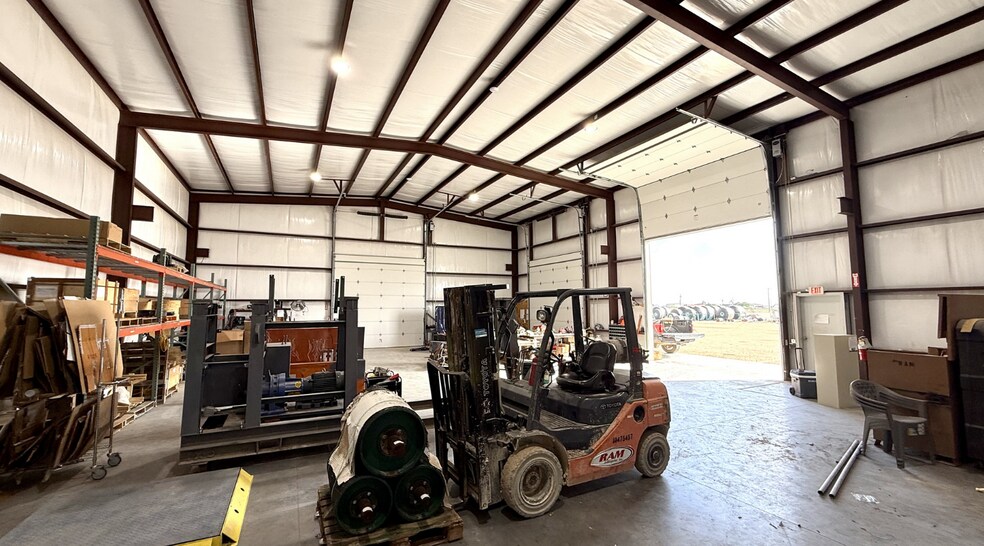 More Photos Of 8260 W Interstate 20, Odessa Warehouse For Lease