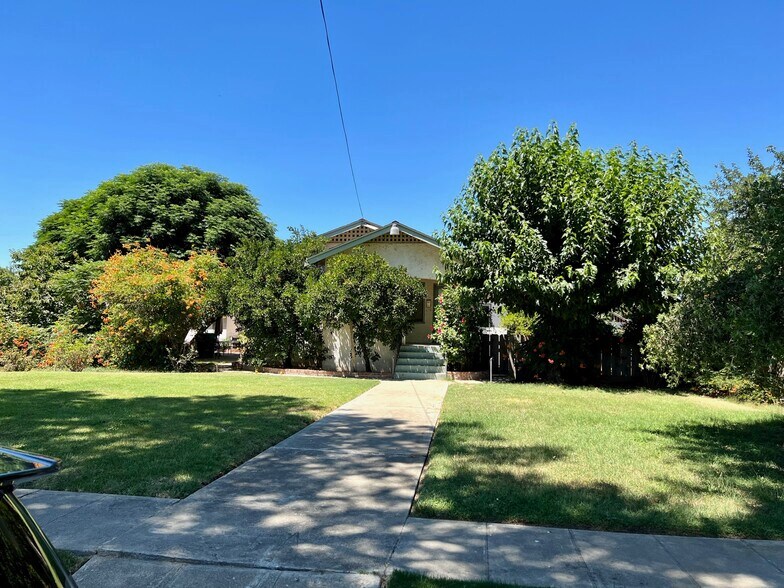 More Photos Of 555 Wallis Ave, Gustine Specialty For Sale