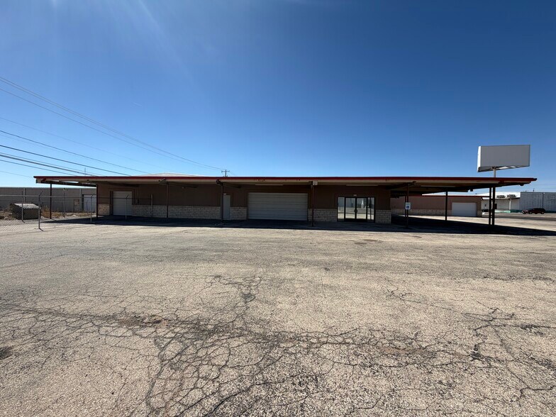 More Photos Of 1720 E 7th St, Odessa Industrial For Lease