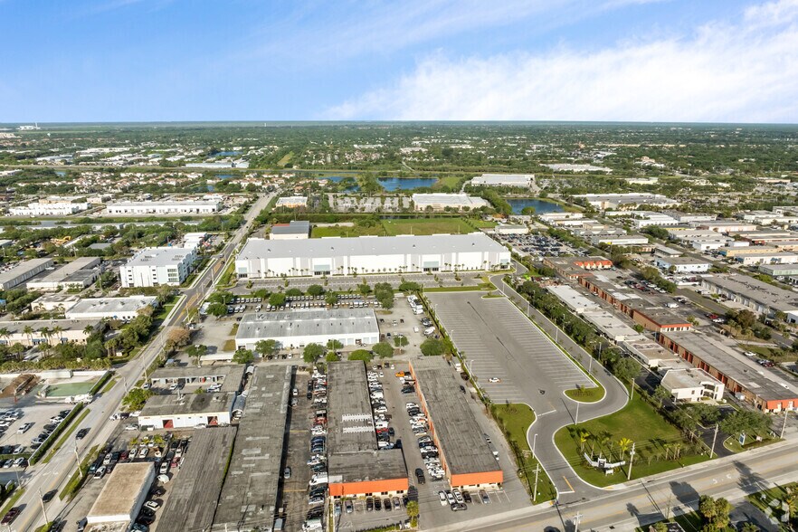 More Photos Of 1100 Old Dixie Hwy, Lake Park Distribution For Sale