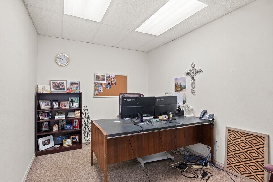 More Photos Of 412 Texas Highway 37, Mount Vernon Medical For Sale