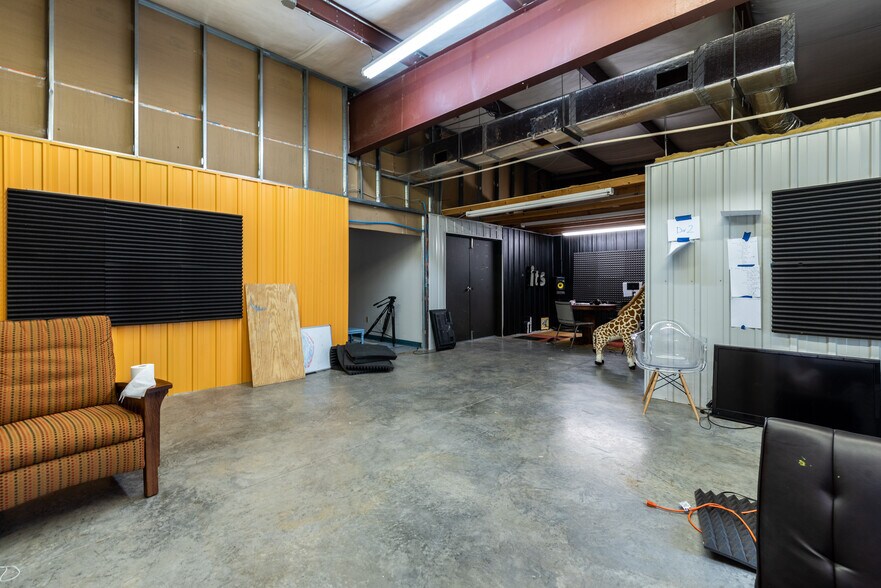 More Photos Of 5211 Union Rd., Gastonia Warehouse For Sale