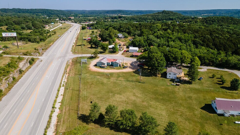 More Photos Of 48 Little Missouri Rd, Jane Restaurant For Sale