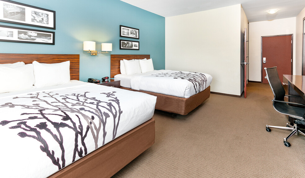 More Photos Of 615 City Center Way, Longview Hotel For Sale